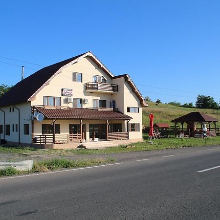 Pensiunea Fery Slobozia-Oancea Exterior photo